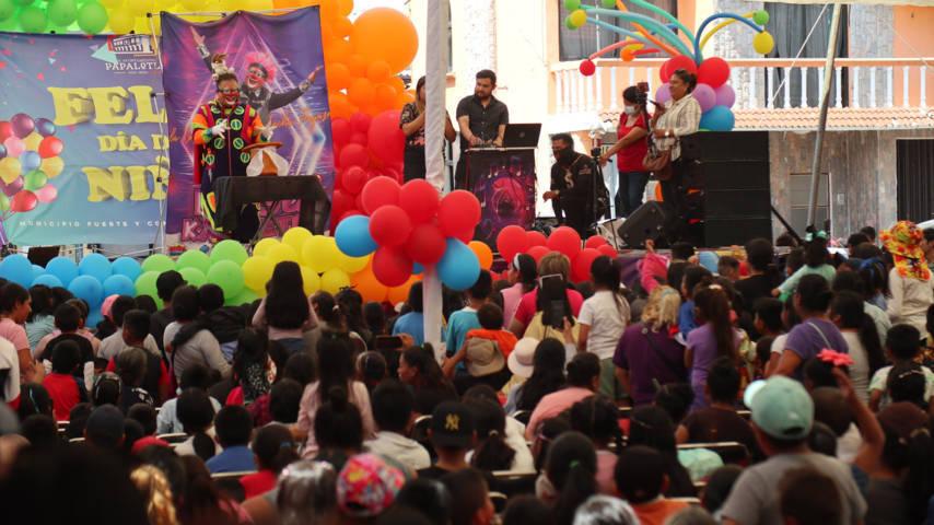 Niñas y niños derraman alegría y felicidad durante festejo en Papalotla 