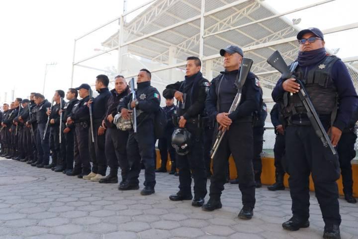 Equipan con Nuevo Armamento a Elementos de Seguridad Pública en Contla