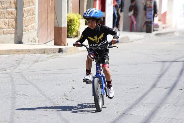 Carrera ciclista en Totolac 