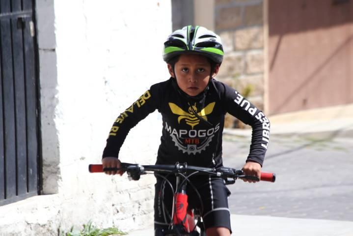 Carrera ciclista en Totolac 