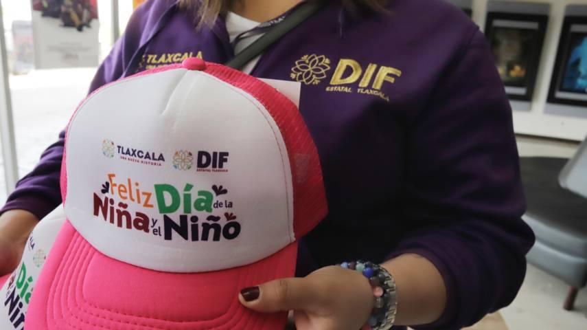 Con funciones de cine, el sistema estatal DIF festeja a la niñez tlaxcalteca