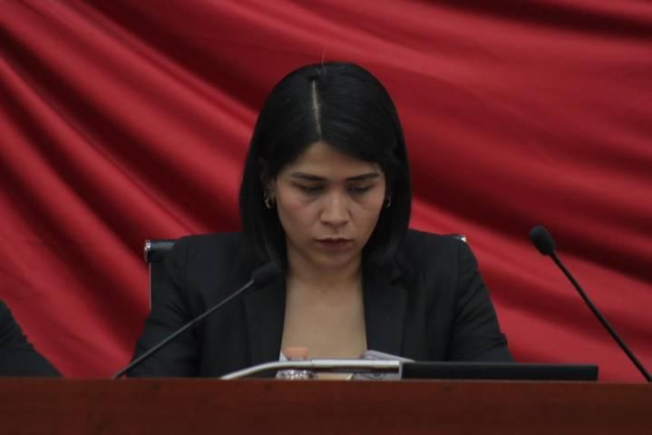 Promueve Diana Torrejón estrategias educativas en beneficio estudiantes de doble nacionalidad 