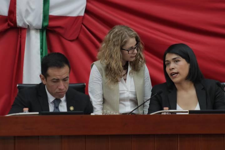 Promueve Diana Torrejón estrategias educativas en beneficio estudiantes de doble nacionalidad 