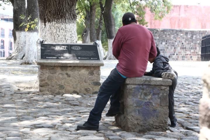 Tlaxcaltecas vandalizan placa de patrimonio de la humanidad de ex convento de San Francisco