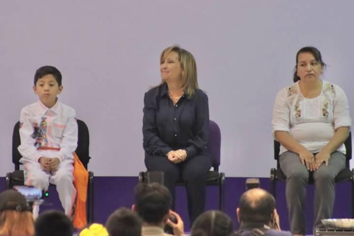 Entrega DIF estatal, equipamiento para los comedores escolares 