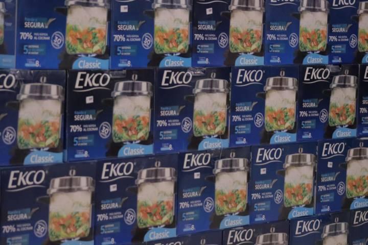 Entrega DIF estatal, equipamiento para los comedores escolares 