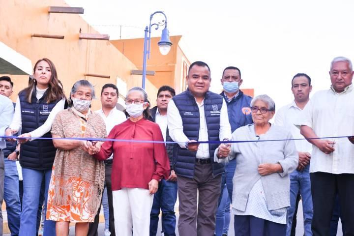 Con más de 800 mil pesos mejoran imagen urbana en Apetatitlan 