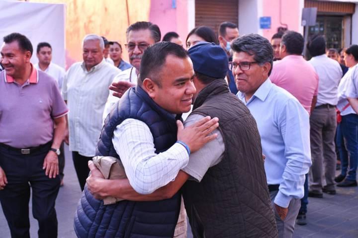 Con más de 800 mil pesos mejoran imagen urbana en Apetatitlan 