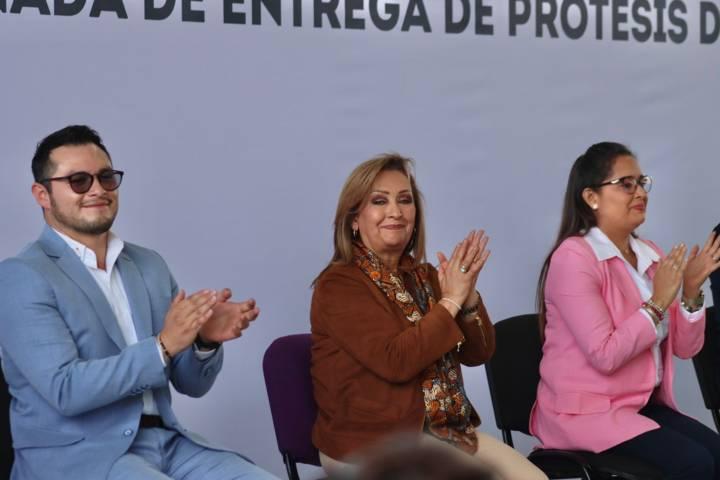 Inicio de la jornada de entrega de prótesis de mama 