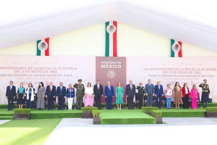 Asistió Gobernadora de Tlaxcala al desfile conmemorativo del 161 Aniversario de la Batalla de Puebla