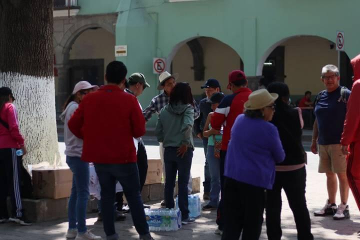 Tlaxcaltecas manifiestan su apoyo a Claudia Sheinbaum en el centro histórico de la capital 