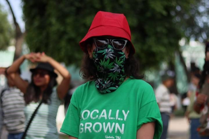 Marcha comunidad canabica de Tlaxcala para promover despenalización de la marihuana 