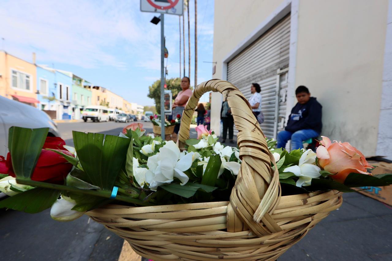 Esperan floristas aumento de ventas este 9 y 10 de mayo 