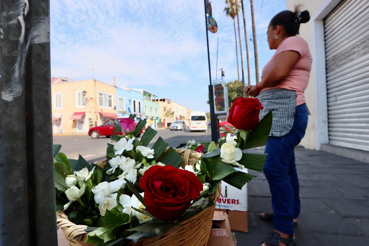 Esperan floristas aumento de ventas este 9 y 10 de mayo 