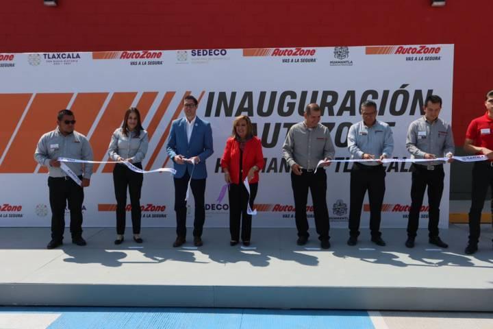 Celebra gobernadora de Tlaxcala inauguración de Autozone en Huamantla 