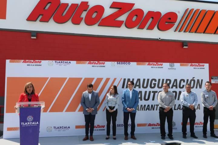 Celebra gobernadora de Tlaxcala inauguración de Autozone en Huamantla 
