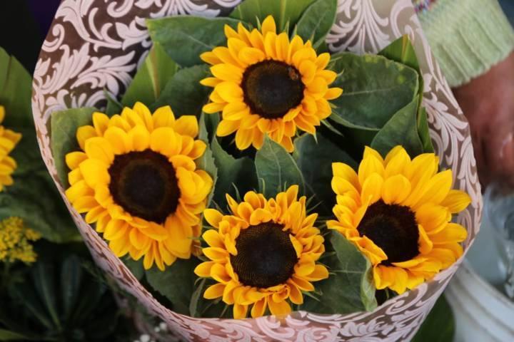 Flores a la virgen que bajará el próximo lunes por las calles de Tlaxcala