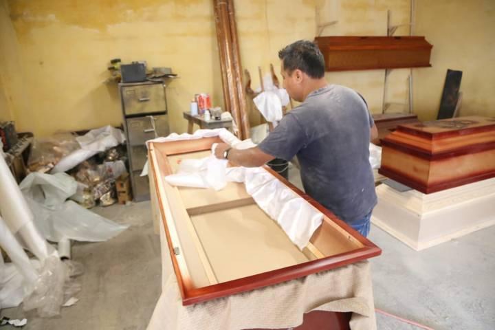 A la baja producción de ataúdes en Tlaxcala 