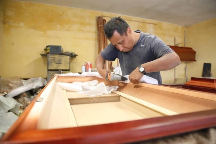 A la baja producción de ataúdes en Tlaxcala 