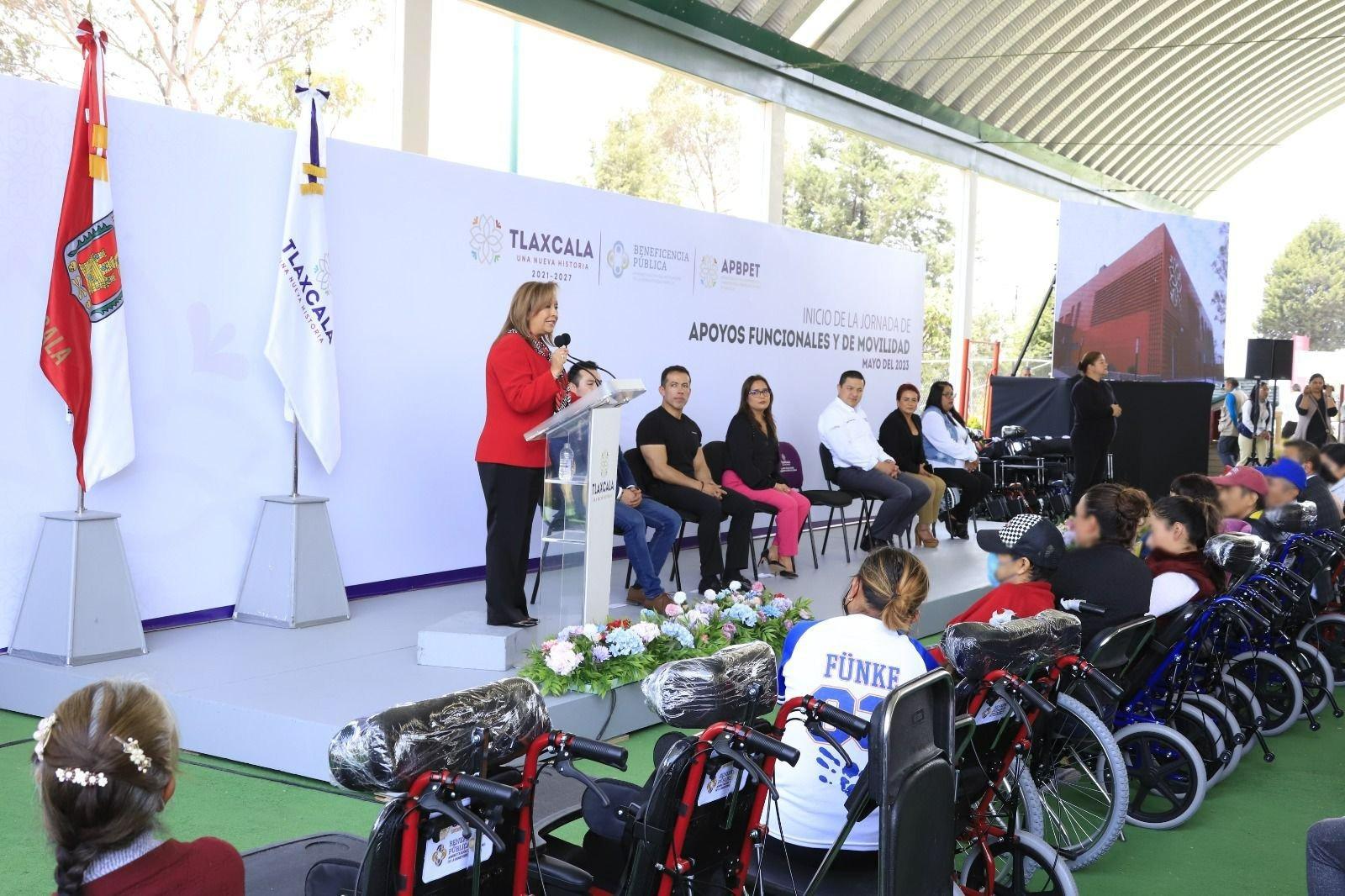 Entregó Gobernadora Lorena Cuéllar apoyos funcionales a personas con alguna discapacidad