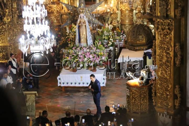 Canta Carlos Rivera mañanitas a la Virgen de Ocotlán 