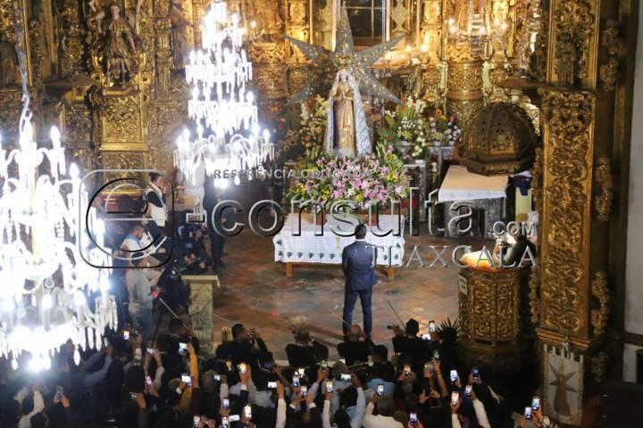 Canta Carlos Rivera mañanitas a la Virgen de Ocotlán 