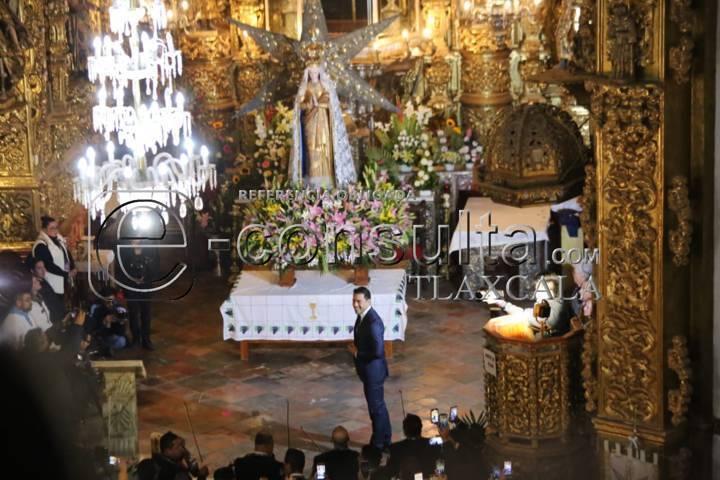 Canta Carlos Rivera mañanitas a la Virgen de Ocotlán 