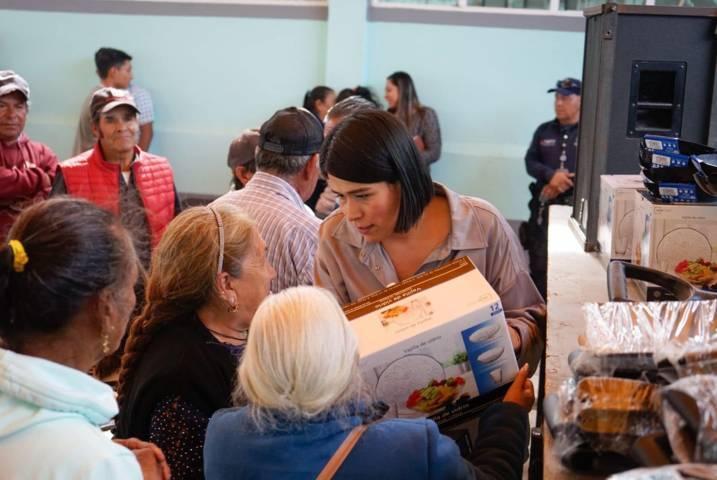 Campesinos son la base y fortaleza de nuestra sociedad