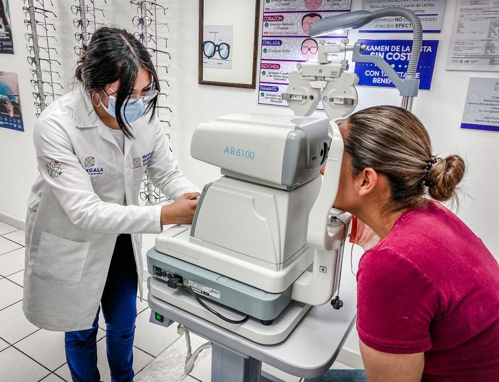 Secretaría de Bienestar entregó 35 mil lentes a personas de escasos recursos