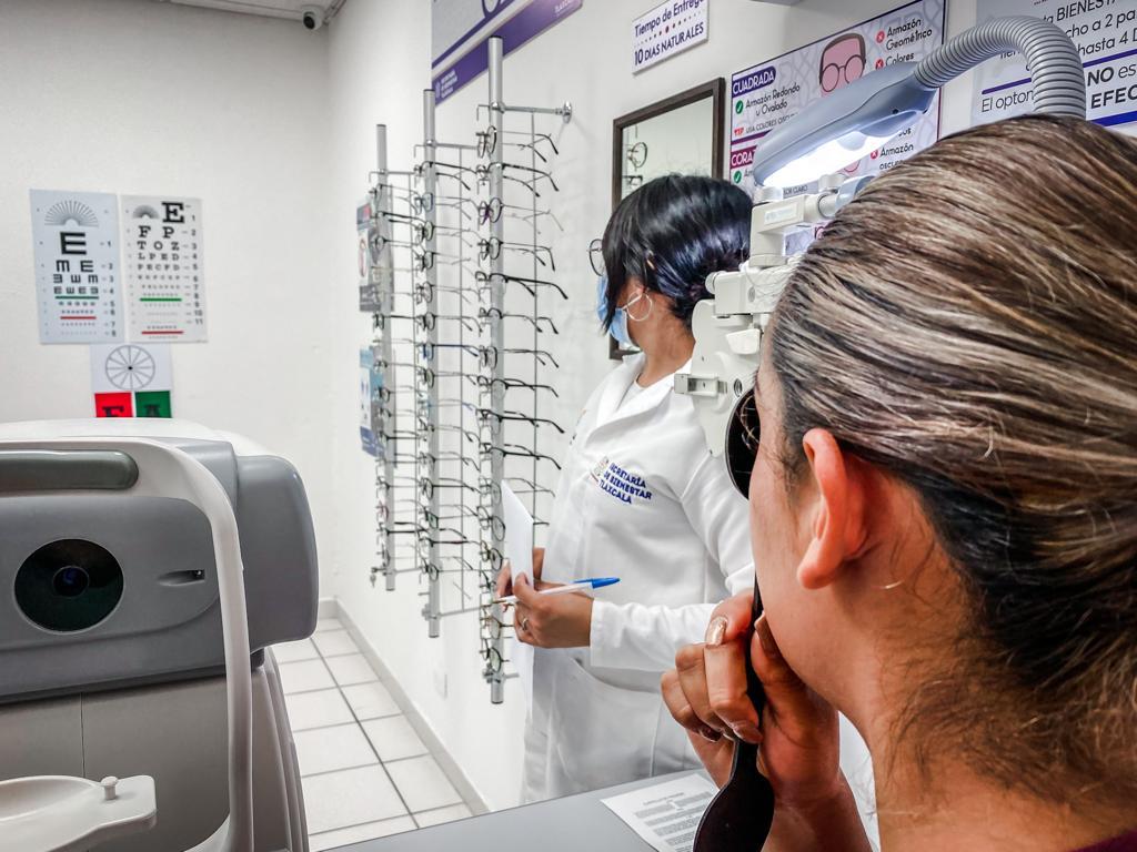 Secretaría de Bienestar entregó 35 mil lentes a personas de escasos recursos