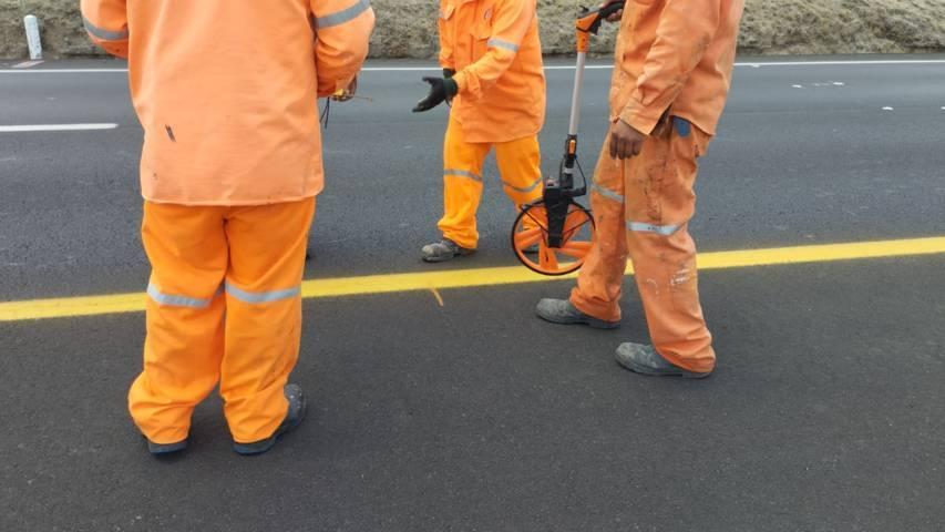 Inician marcado de líneas logarítmicas en la autopista Tlaxcala-Texmelucan en Panotla