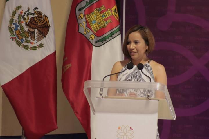 Encabeza Lorena Cuéllar abanderamiento de la delegación tlaxcalteca rumbo a nacionales CONADE 