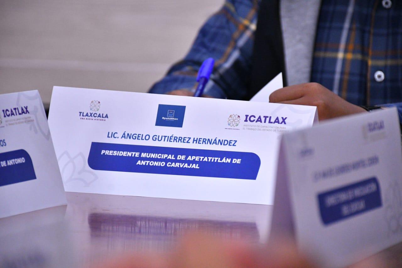 Ángelo Gutiérrez firma convenio con el Instituto de Capacitación para el Trabajo