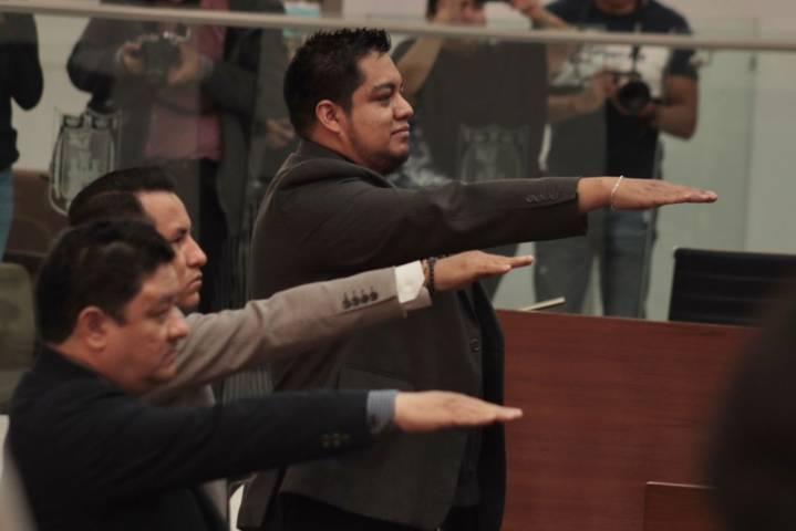 Toman protesta a los integrantes de la comisión para el municipio de Xicohtzinco 