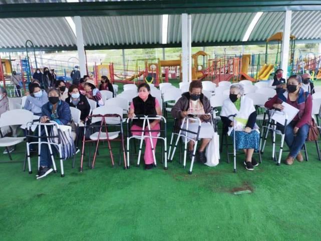 Gobierno municipal de Apetatitlán mantiene apoyos médicos a favor de la ciudadanía 