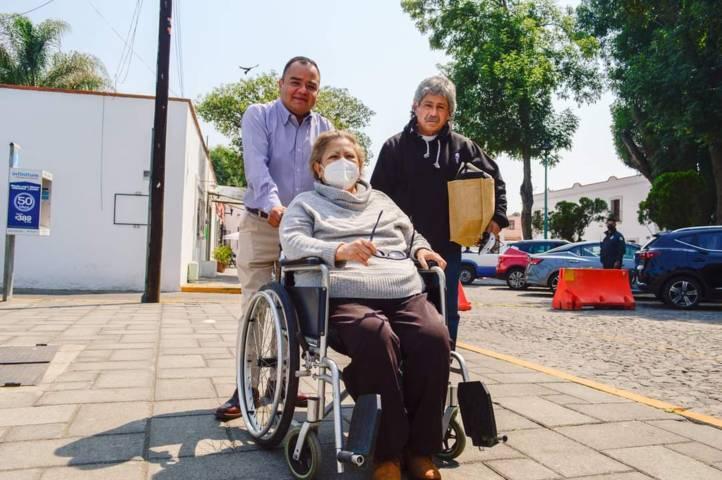 Gobierno municipal de Apetatitlán mantiene apoyos médicos a favor de la ciudadanía 