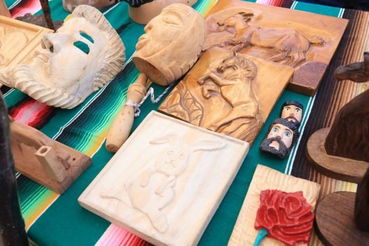 Clausuran autoridades curso sobre técnicas de madera tallada