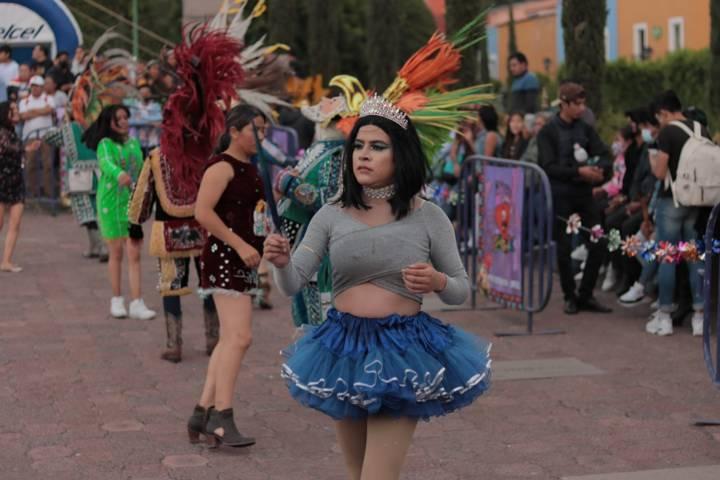 Carnavaleros de corazón festeja tercer aniversario en la plaza Juárez 