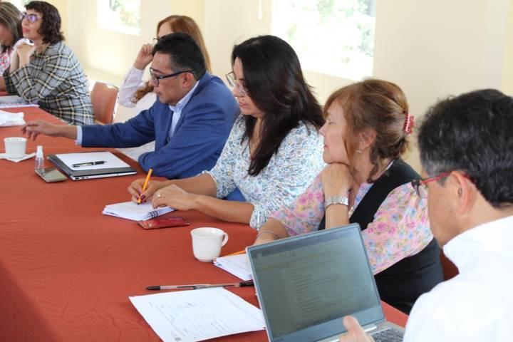 Ofrece Coltlax amplio sistema de becas de posgrados