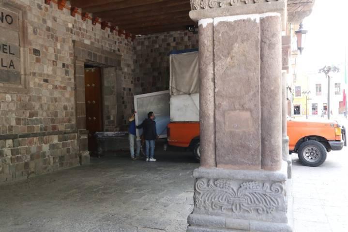 Renuevan pinturas en Palacio de Gobierno 