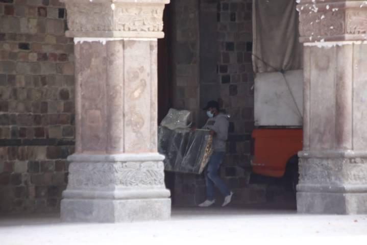 Renuevan pinturas en Palacio de Gobierno 