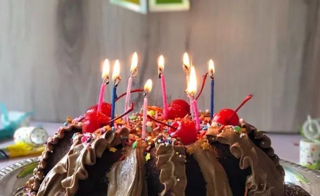 Por las fuertes lluvias, dejan plantado a un niño en su fiesta; Su padre invita a todos por redes