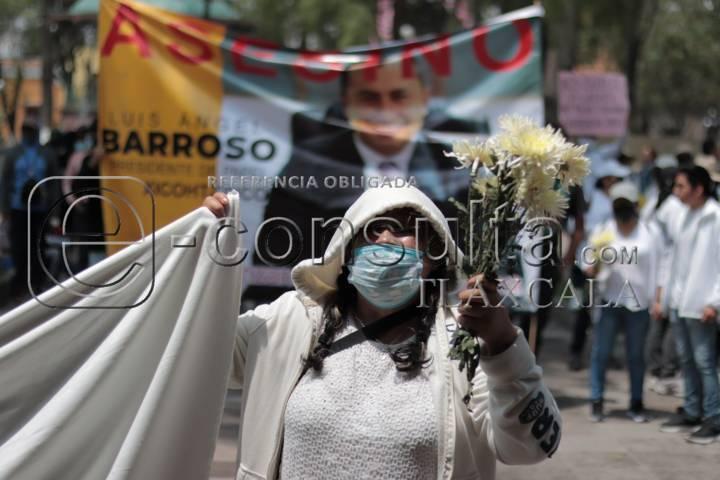 Se manifiestan pobladores de Xicohtzinco por aniversario luctuoso de Rodríguez Mena