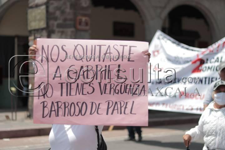 Se manifiestan pobladores de Xicohtzinco por aniversario luctuoso de Rodríguez Mena