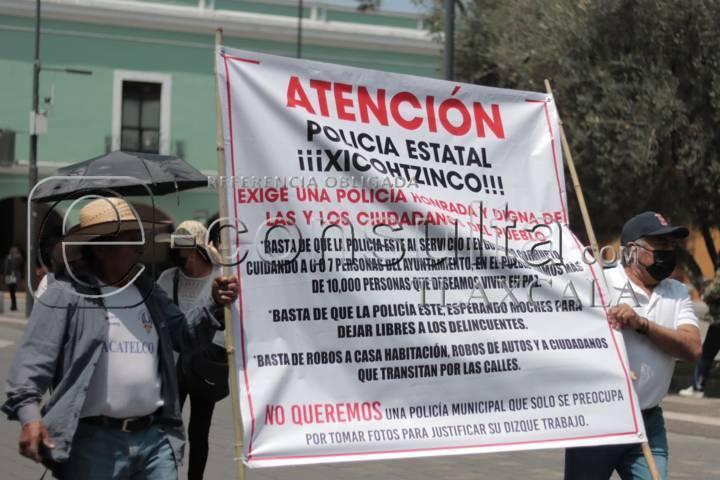 Se manifiestan pobladores de Xicohtzinco por aniversario luctuoso de Rodríguez Mena
