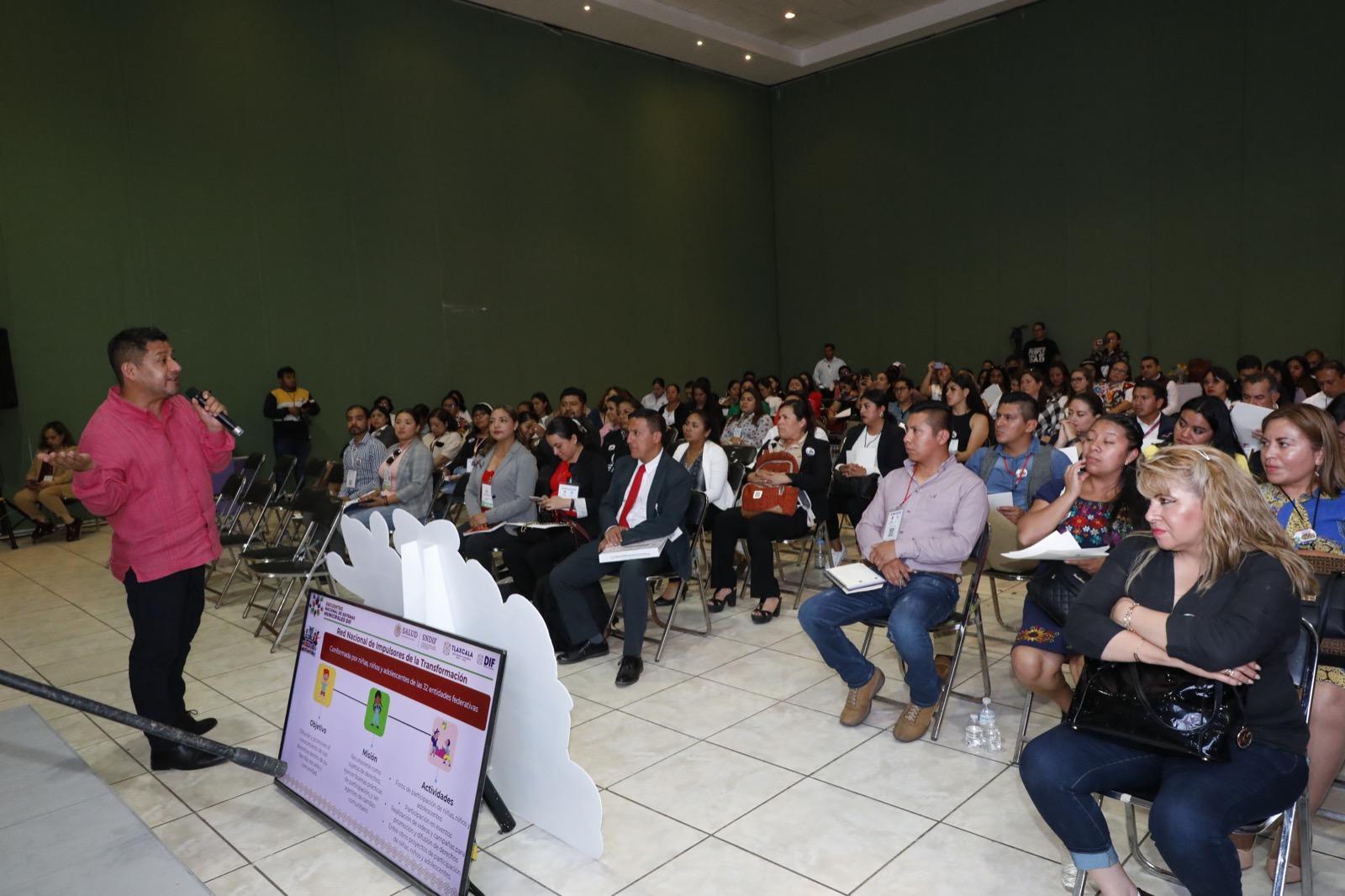 Intercambian sistemas nacional, estatales y municipales dif estrategias de atención a grupos vulnerables