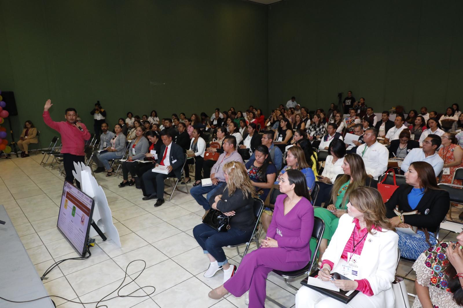 Intercambian sistemas nacional, estatales y municipales dif estrategias de atención a grupos vulnerables