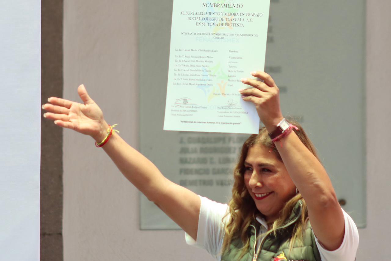 Toma de protesta del Colegio Tlaxcalteca de Profesionales en Trabajo Social 