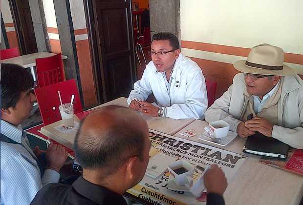 Vaslaf se lanza contra la senadora Lorena Cuéllar