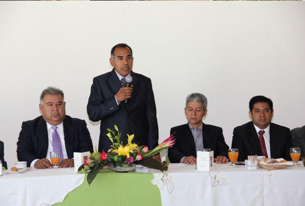 Avala rector de la UAT trabajo de periodistas